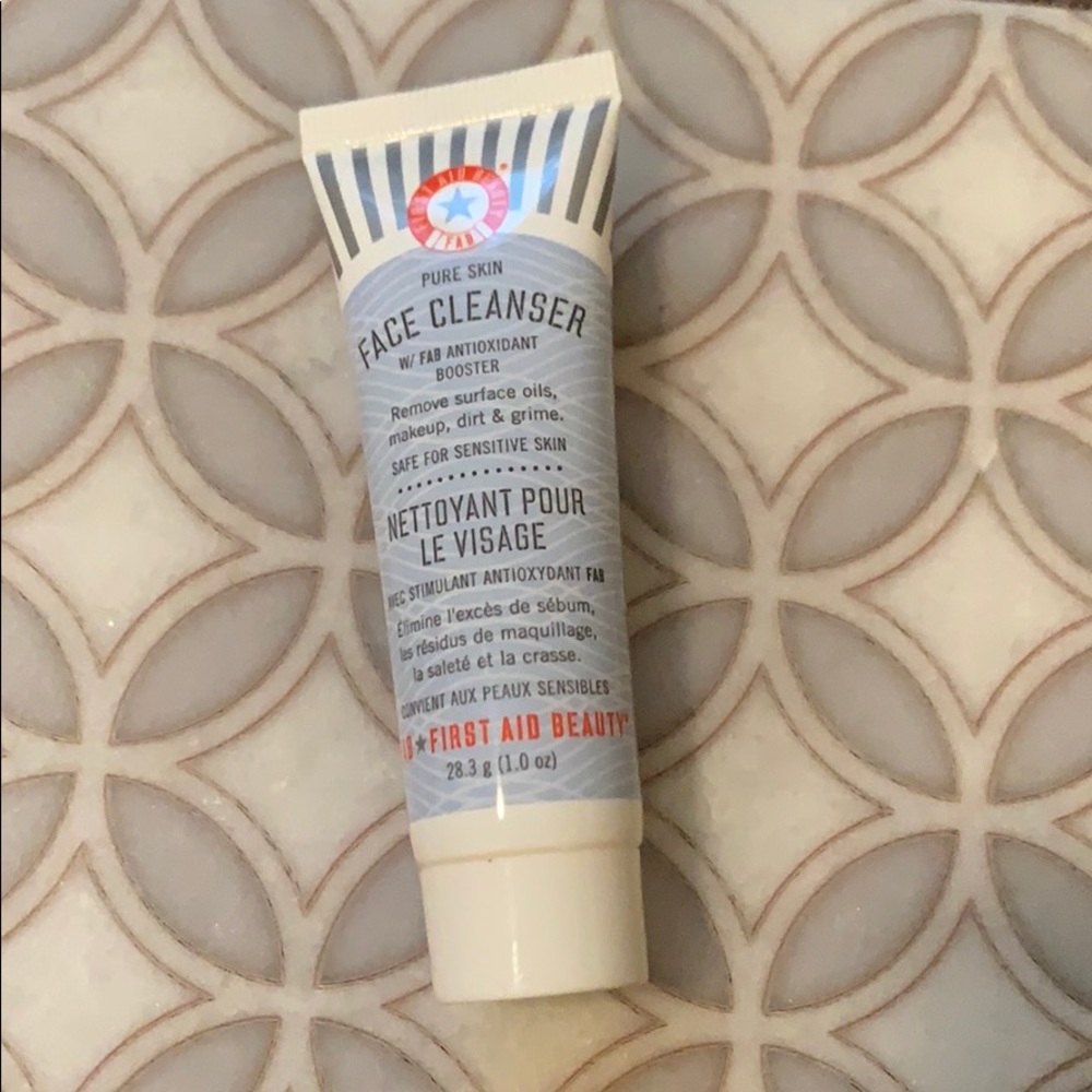 5/$25 First Aid Beauty Face Cleanser 1 oz